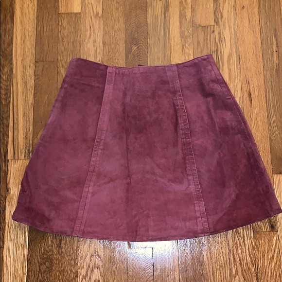 Vintage pink/red leather skirt w/ buttons (medium) - Picture 2 of 6
